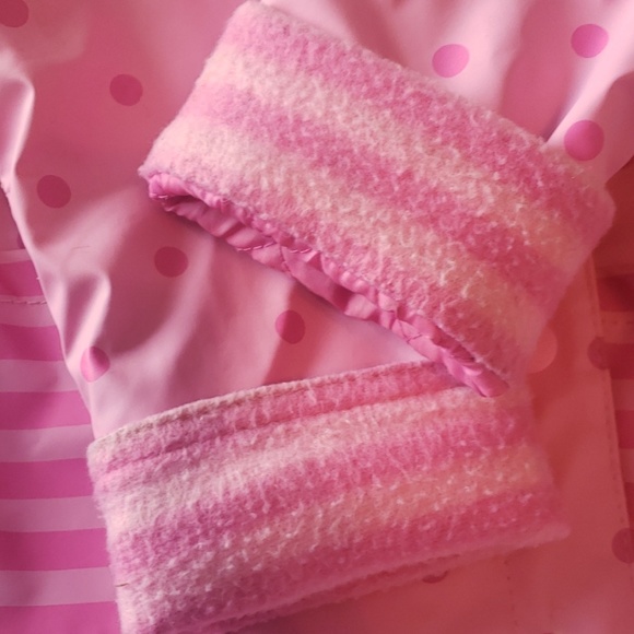 Rainpals Raincoat - Picture 4 of 4